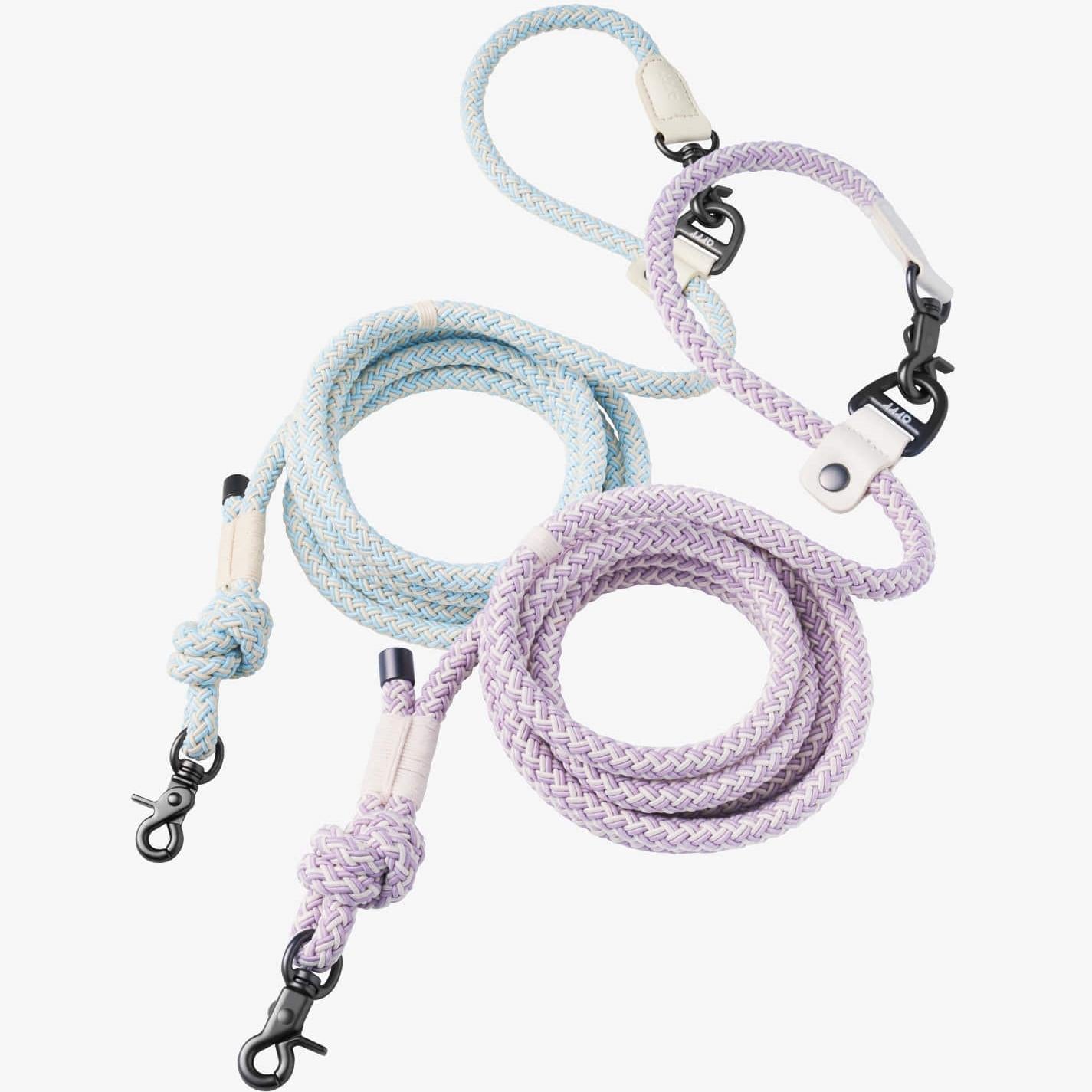 Arrr bouncing dog leash in 2 colours, cotton sky blue, and lily lavender. Adjustable D-ring design for better size of hand-holding or attaching to a fixed object.