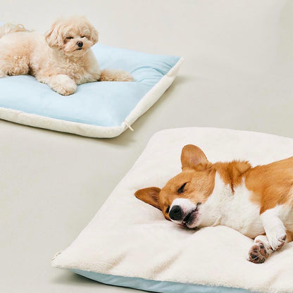 Arrr double-sided pet sleeping cushion in Creamy Blue colour. One side features cool material, while the other side is made of soft warm material.